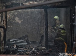Pilu Korban Kebakaran di Tambora Jakbar juga Dapat Kabar Nenek Meninggal