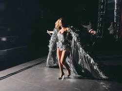 Gelar Tur Konser Dunia, Beyonce Pesan 41 Pasang Sepatu Jimmy Choo