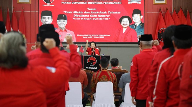 Celeng adalah sebutan yang sempat disematkan kepada pendukung Ganjar saat polemik siapa capres PDIP. Kini, PDIP sudah bulat mendukung Ganjar.