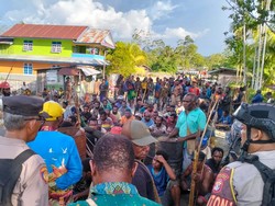 Update Bentrok Warga di Nabire Papua: 2 Orang Tewas-13 Rumah Dibakar