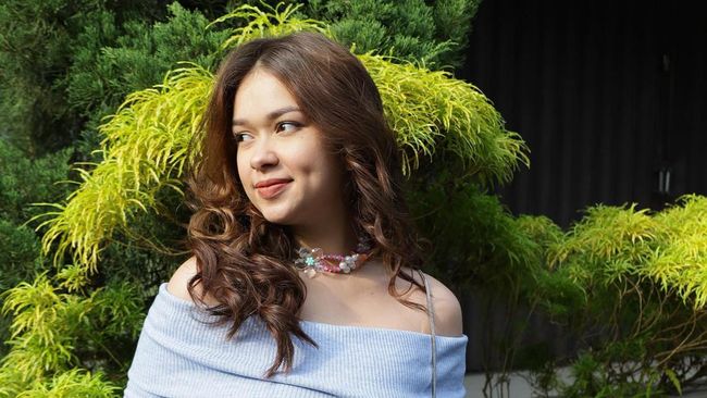 Rebecca Klopper akhirnya buka suara usai namanya terseret dalam dugaan video syur yang kemudian tersebar di internet.