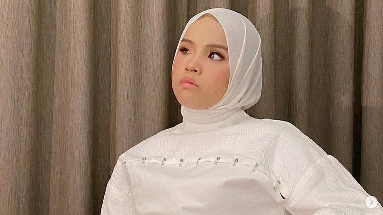 Aksi Putri Ariani mendapatkan golden buzzer di America's Got Talent.