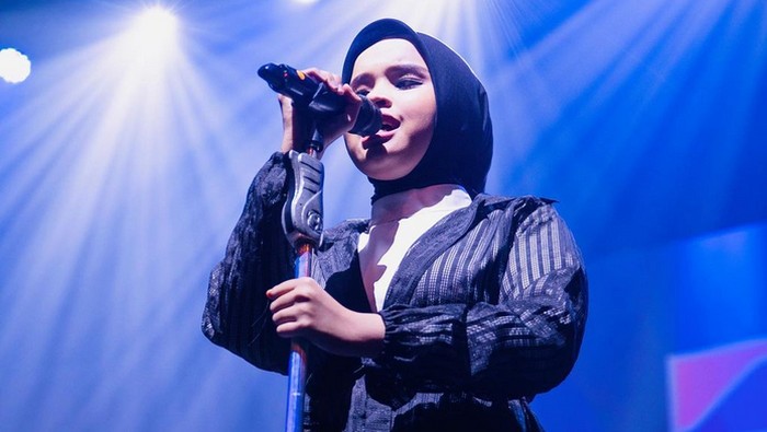 Profil Putri Ariani yang Dapat Golden Buzzer di America's Got Talent, Pernah Duet Sama Boyz II Men!