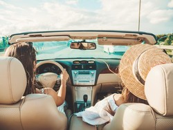 15 Lagu untuk Traveling, Bikin Suasana Liburan Jadi Lebih Seru