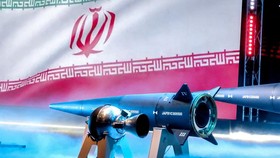 Ini Rudal-rudal Ganas Iran yang Bisa 'Gocek' Iron Dome Israel