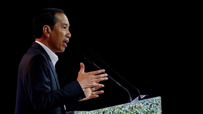 Presiden Jokowi juga berharap para investor tidak khawatir, karena pemimpin Indonesia berikutnya pasti akan melanjutkan pembangunan yang saat ini dilakukan.