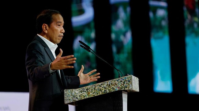 Pidato lengkap Jokowi saat mempromosikan investasi RI di Ecosperity Week 2023 di Singapura, Rabu (7/6) ini.