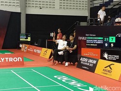 Momen Duta Sheila On 7 Semangati Putranya Tanding Badminton di Solo