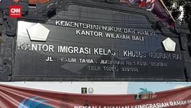 VIDEO: Imigrasi Bali Bantah Salah Tangkap Buronan Interpol