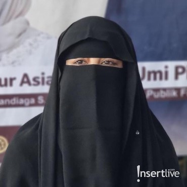 Bela Nathalie Holscher Lepas Hijab, Umi Pipik: Kita yang Islam Aja Gak Bisa...