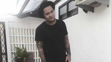img-title Usai Buka Puasa Bareng Inara Rusli, Virgoun Pamer Kemesraan bersama Pacar Baru