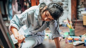 Terapkan 4 Cara Jitu Kembangkan Usaha Kafe Lukis