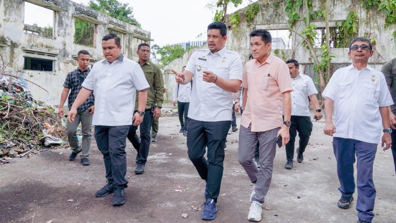 Wali Kota Medan, Bobby Nasution, memberi waktu dua minggu kepada pihak konsultan untuk menyiapkan secara detail masterplan revitalisasi Gedung Warenhuis