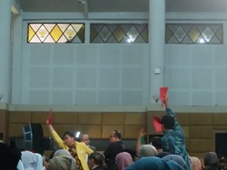 Aksi Protes Presiden BEM Unnes Saat Menteri ESDM Diberi Penghargaan