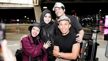 img-title Ekspresi Aurel ke Mertua Disorot, Adik Atta Halilintar Beri Pembelaan