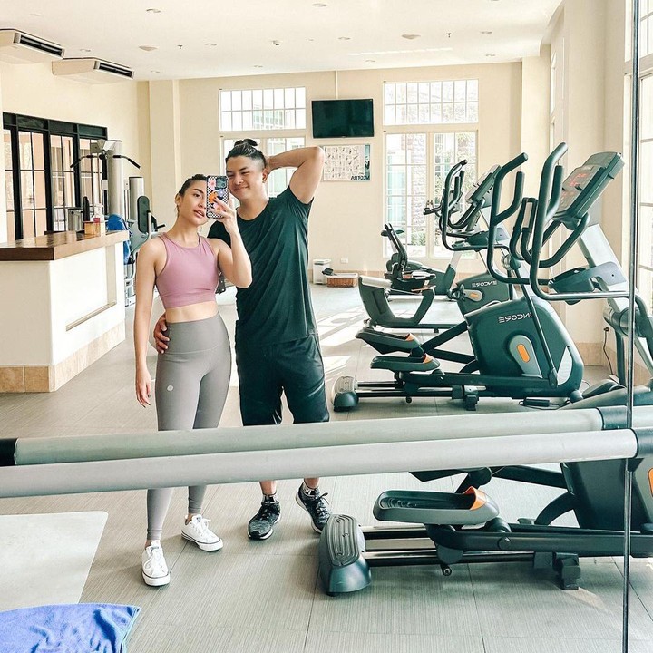 <p>Dalam unggahan tersebut, istri Glenn Alinskie terlihat mendalami olahraga angkat beban dan pilates. (Foto: Instagram @chelseaoliviaa)<br /><br /><br /></p>