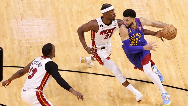Denver Nuggets berhasil menang atas Miami Heat 109-94 di game ketiga final NBA 2023 pada Kamis (8/6) pagi WIB.