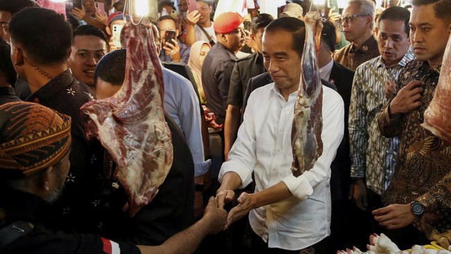 Jokowi mengakui harga pangan naik saat Ramadan, tetapi kenaikan harga hanya di sebagian kecil komoditas.