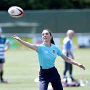 Rutinitas Olahraga ala 10 Selebriti yang Bikin Bugar dan Awet Muda, dari Jennifer Aniston Sampai Taylor Swift!