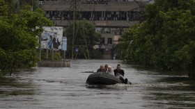 Zelensky Sebut Rusia Tembaki Sejumlah Titik Evakuasi Banjir Kherson
