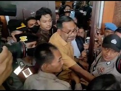 Ricuh Jelang Sidang Haris-Fatia, Sebagian Pengacara Sempat Tak Bisa Masuk