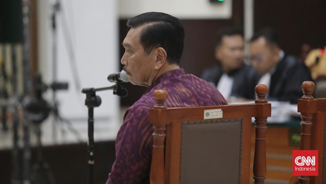 Menko Marves Luhut Binsar Pandjaitan mengaku selama ini memperlakukan Haris Azhar dengan baik. Ia pun awalnya ingin menyelesaikan kasus secara baik-baik.