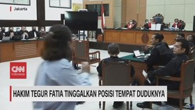 VIDEO: Hakim Tegur Fatia Tinggalkan Posisi Tempat Duduknya