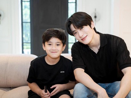 5 Potret Rafathar Foto Bareng Pesohor Dunia, Pesepakbola hingga Idol K-Pop