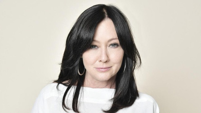 Kisah Hidup Shannen Doherty: Dari Puncak Beverly Hills 90210 hingga Perjuangan Melawan Kanker