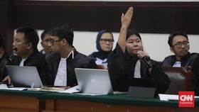 Sidang Haris Azhar Diwarnai Debat Panas soal Kerugian Materiel Luhut