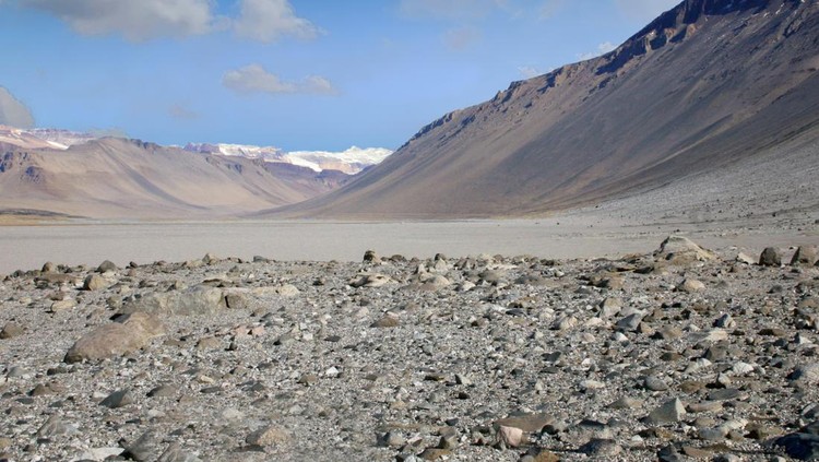 1035624380 The Wright Valley in the Transantarctic Mountain region, Antarctica