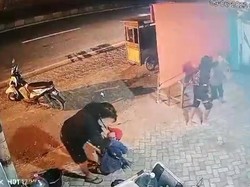 2 Begal Bersajam Satroni Pedagang Nasgor di Brebes Ditangkap
