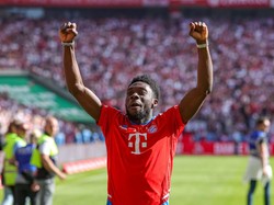 Barcelona Coba Bajak Alphonso Davies dari Kejaran Real Madrid