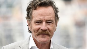 Bryan Cranston Breaking Bad Cuti Akting Mulai 2026 Demi Istri