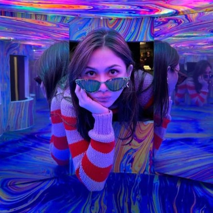 <p>Jessica Mila dan Yakup Hasibuan juga terlihat mengunjungi sebuah pameran art space di negara tersebut. (Foto: Instagram @jscmila)</p>