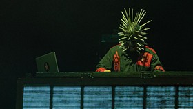 Craig Jones Dikabarkan Keluar dari Slipknot Usai 27 Tahun Bergabung