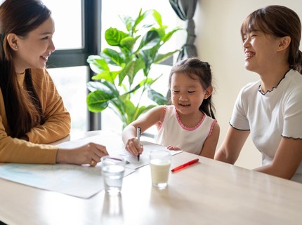 5 Tips Pantau Perkembangan Anak di Sekolah Meski Bunda Sibuk Bekerja