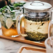 Teh Hijau vs Teh Hitam, Mana yang Lebih Sehat dan Bagus untuk Diet?