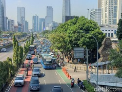 Parkiran Polda Metro Ditutup Sementara, Lalin SCBD-Gatsu Macet