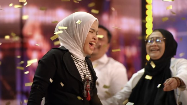 Putri Ariani mengaku masih merasa seperti mimpi usai mendapatkan golden buzzer America's Got Talent 2023 dari sang juri killer, Simon Cowell.