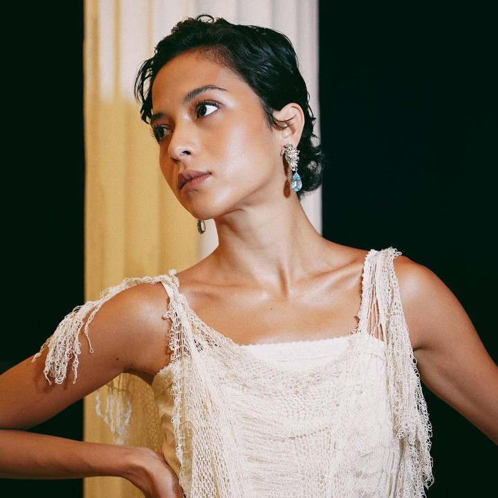 <p>Putri Marino tampil semakin fresh dengan gaya rambut pendek. Potongan ini membuat istri Chicco Jerikho banjir pujian, Bunda. "<em>Buseeeet ini bener2 cewe kulakan kali yaah, cantiknya diborong semua,"</em> celetuk @ancay**** (Foto: Instagram @putrimarino)</p>