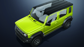 Suzuki Respons Penampakan Jimny 5 Pintu Diangkut di Jakarta