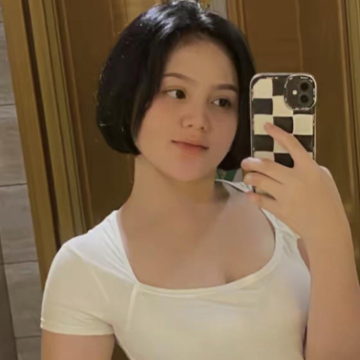 <p>Komedian Mandra memiliki anak perempuan cantik yang beranjak dewasa. Dia adalah Tia Septiana, yang jarang terekspose publik. (Foto: Dok. Instagram/Tiktok @tsepallegra)</p>