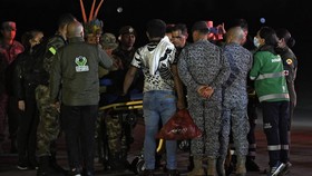Kronologi 'Operation Hope' Selamatkan 4 Anak Korban Pesawat Jatuh