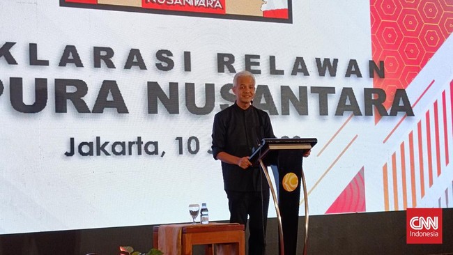 Bakal calon presiden (Bacapres) Ganjar Pranowo membuka peluang calon wakilnya dari kalangan mana saja, termasuk purnawirawan TNI-Polri.