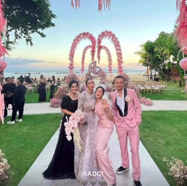 Gegara Hal Ini Dian Sastro dan Nicholas Saputra Dikira Nikah di Bali