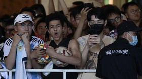 Usai Habiskan Rp4 Juta, Fans di China Dapat Foto Konyol dengan Messi