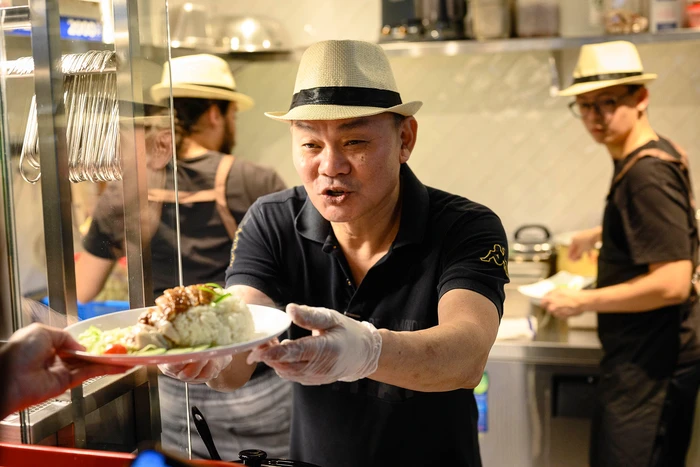 Keren! Food Court di New York Ini Terinspirasi Kuliner Kaki Lima Singapura