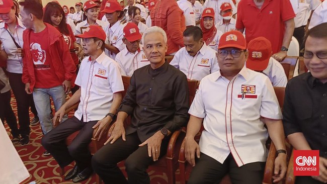 Kehadiran Ganjar Pranowo dalam peresmian relawan Gapura Nusantara diramaikan teriakan 'Ganjar Presiden' pada Sabtu (10/6) di Jakarta.