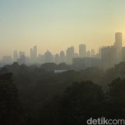 Netizen Geram! Pj Gubernur DKI soal Kualitas Udara Jakarta yang Memburuk: Saya Tiup Saja